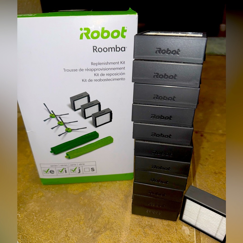 Roomba 12 Filters, 3 Sweeping Brushes & 1 set rubber Brushes for e, i & j Series - Picture 4 of 10